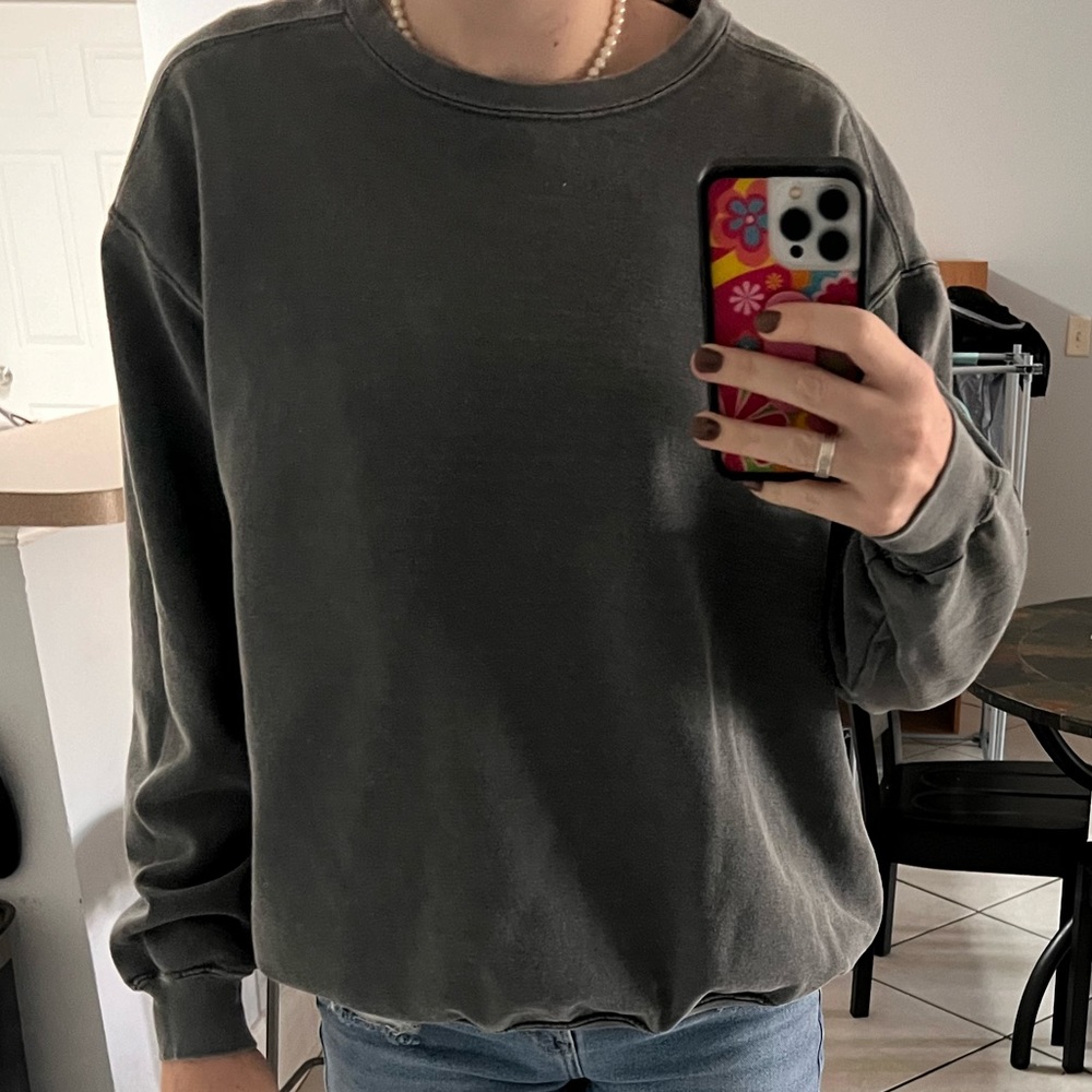 Charcoal crewneck